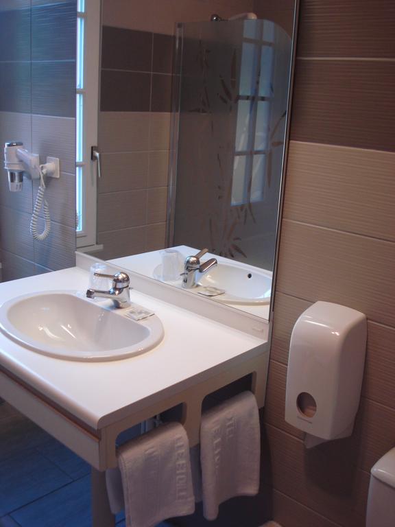 Hotel La Belle Etoile Thouaré-sur-Loire الغرفة الصورة